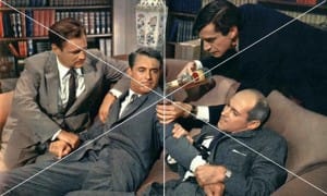 Simetría-en-Con-la-muerte-en-los-talones